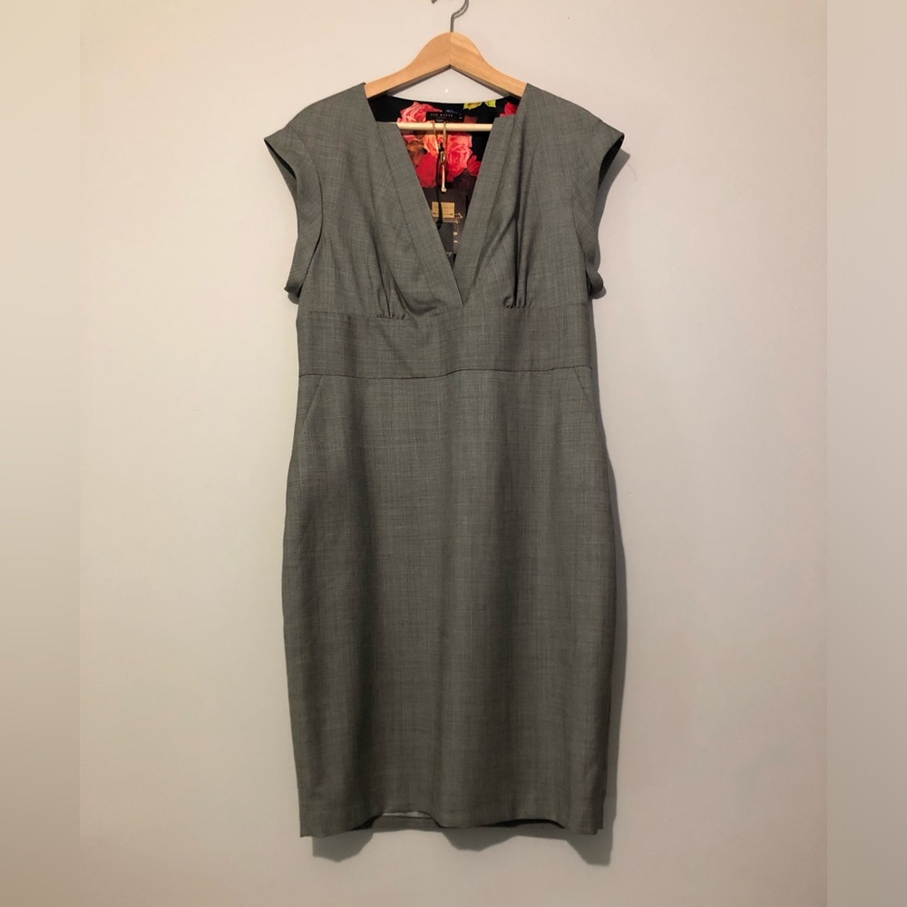 NWT Ted Baker 5 Grey Dogtooth Suit Dress V-Neck Cap Sleeve Sheath Women’s 12
